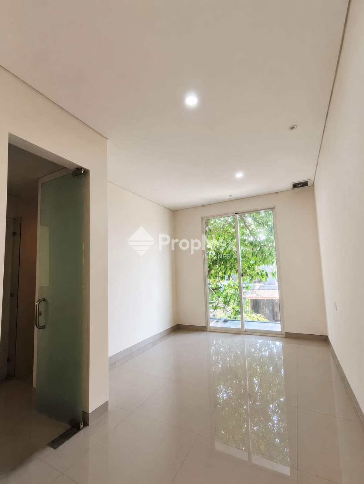 Rumah Wisata Bukit Mas Cluster Grand Palais 2 Lantai — foto 5